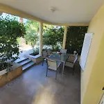 Apartment Punta Skala Valentina