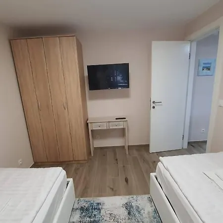 아파트 Punta Skala Valentina 돈제페트레케인