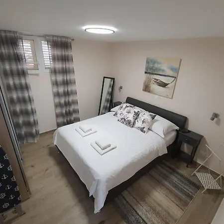 Apartament Punta Skala Valentina *